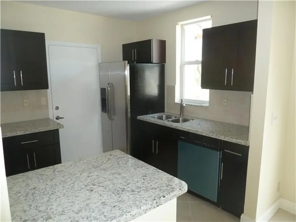 10525 NW 57th Court Coral Springs FL 33076