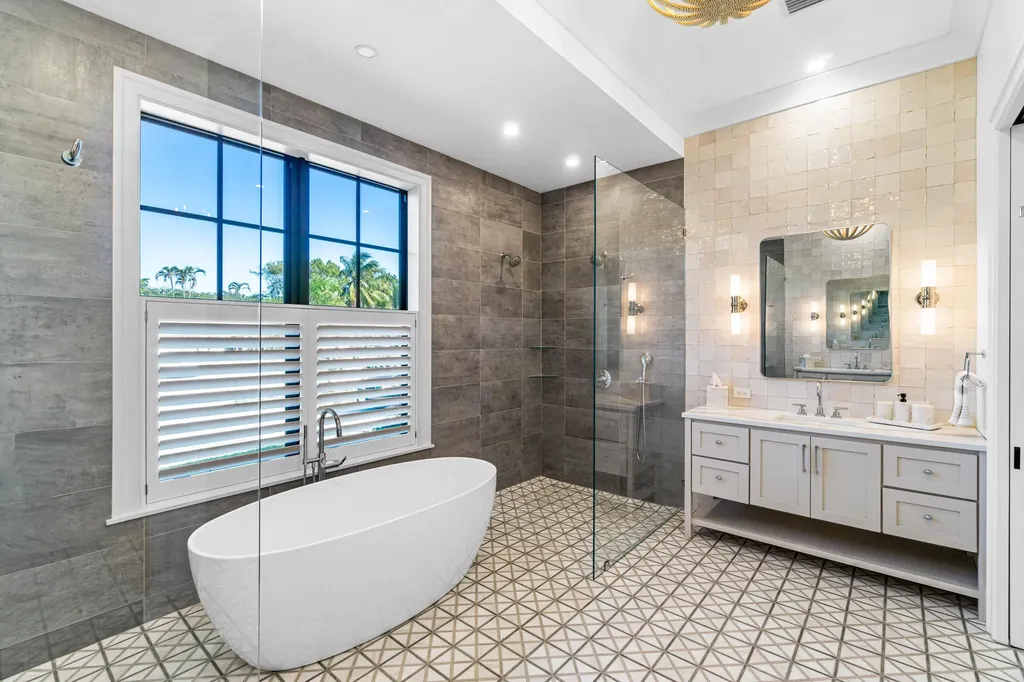 18 NW 15th Street Delray Beach FL 33444