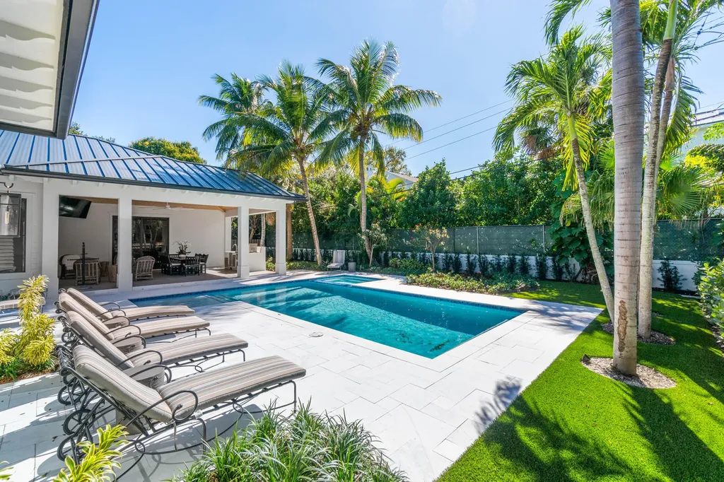 18 NW 15th Street Delray Beach FL 33444