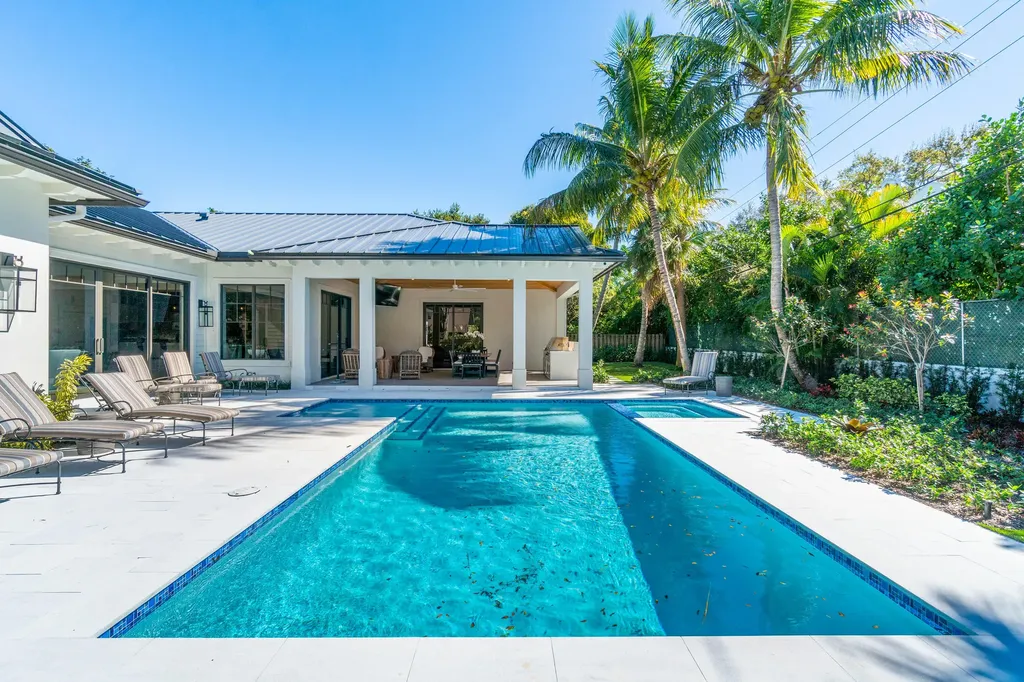 18 NW 15th Street Delray Beach FL 33444