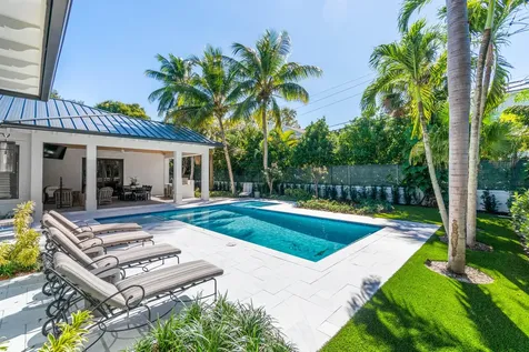 18 NW 15th Street Delray Beach FL 33444