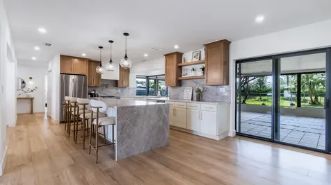 4761 SW 72nd Avenue Davie FL 33314
