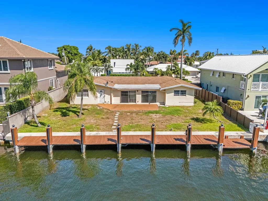 2940 NE 19th Street Pompano Beach FL 33062