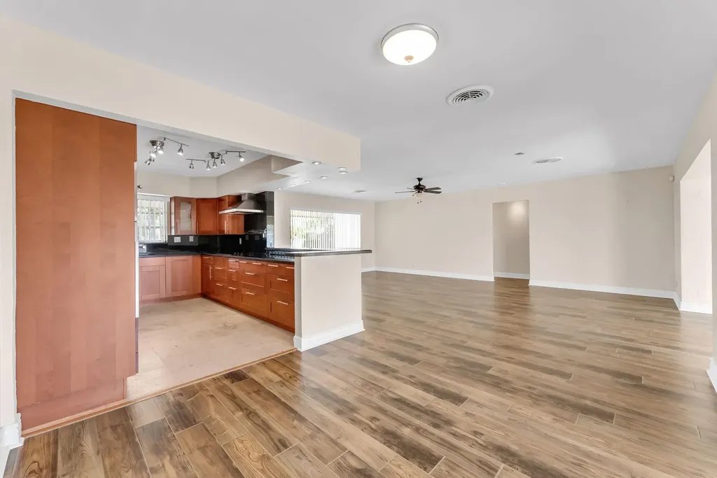 2940 NE 19th Street Pompano Beach FL 33062