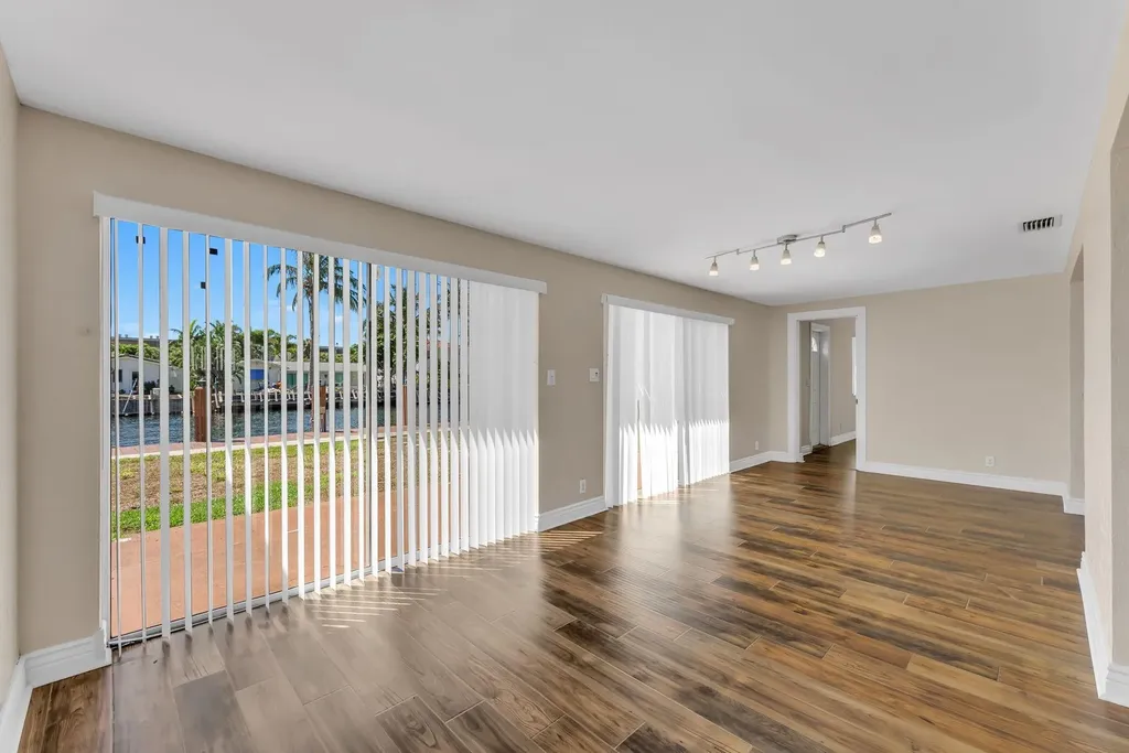 2940 NE 19th Street Pompano Beach FL 33062
