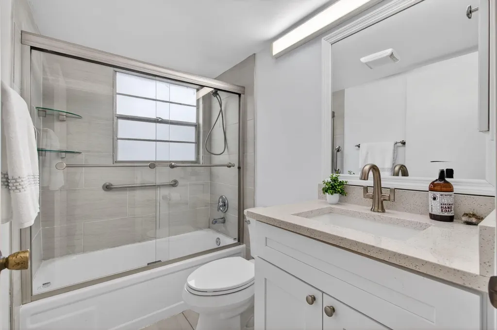 19 Suffolk A Boca Raton FL 33434