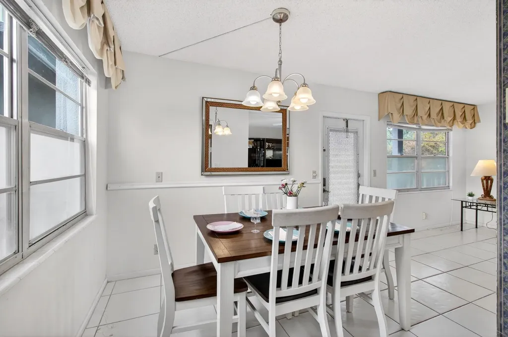 19 Suffolk A Boca Raton FL 33434