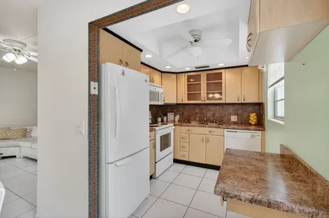 19 Suffolk A Boca Raton FL 33434