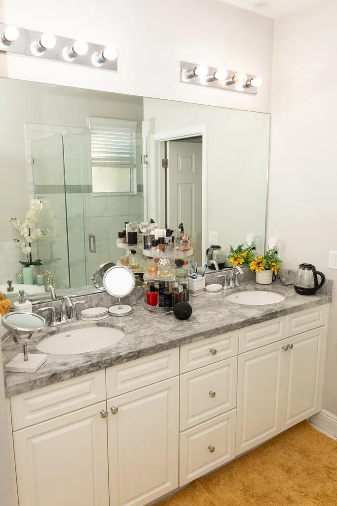 1300 NW Fiorenza Court Port St Lucie FL 34986