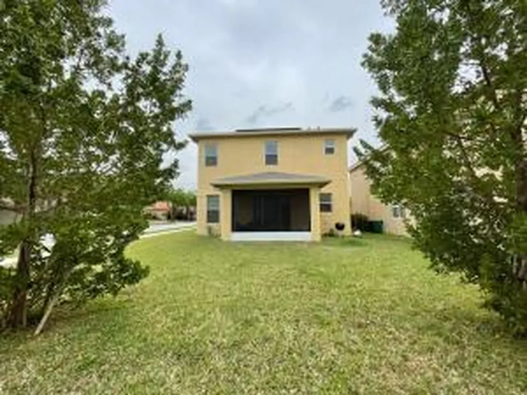 1300 NW Fiorenza Court Port St Lucie FL 34986