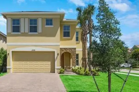 1300 NW Fiorenza Court Port St Lucie FL 34986