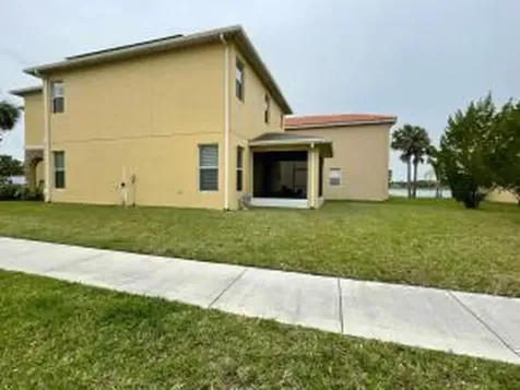 1300 NW Fiorenza Court Port St Lucie FL 34986
