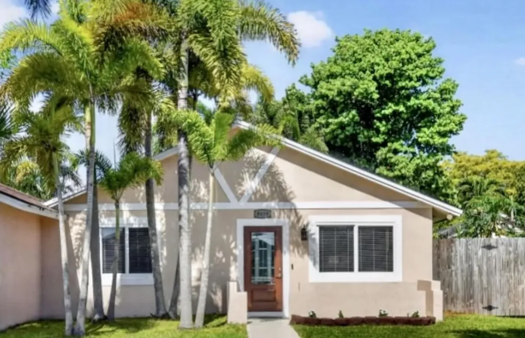 8699 Uranus Terrace West Palm Beach FL 33403