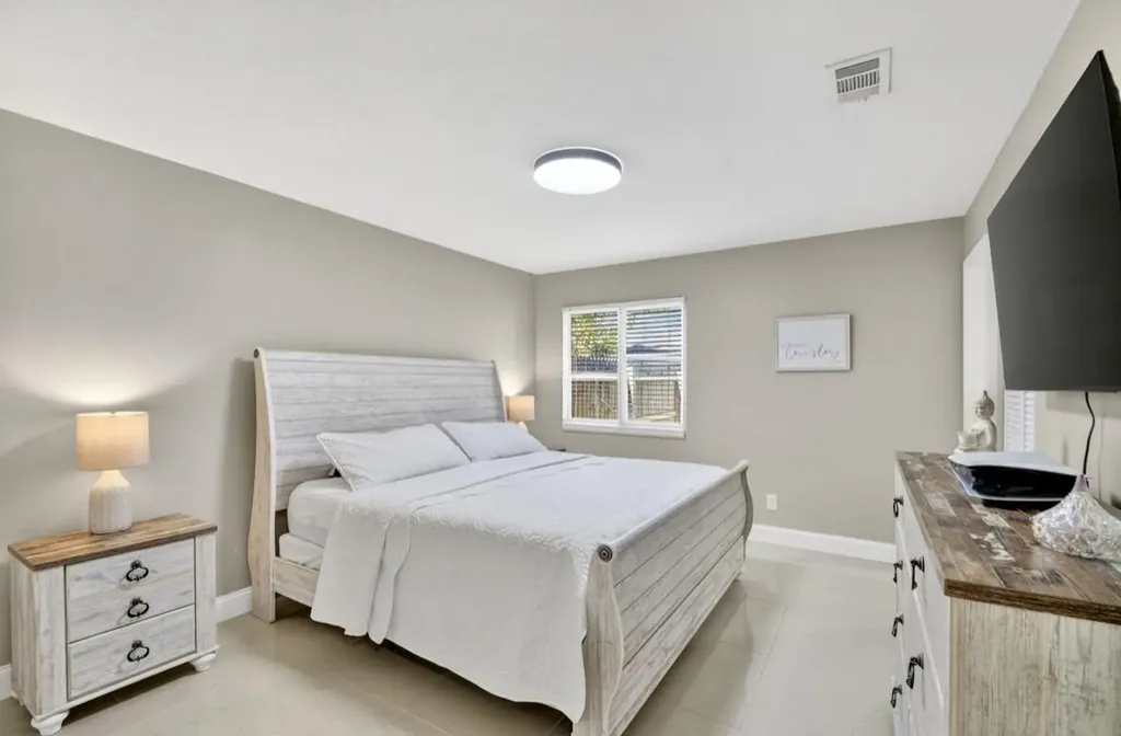 8699 Uranus Terrace West Palm Beach FL 33403
