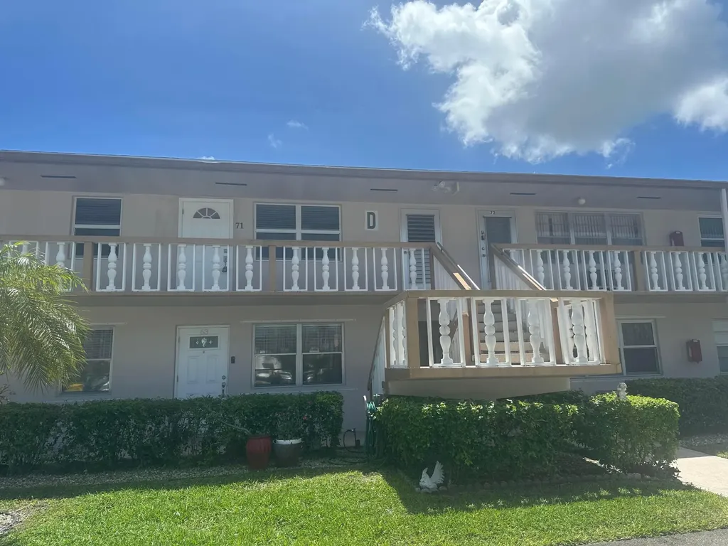 72 Northampton D West Palm Beach FL 33417
