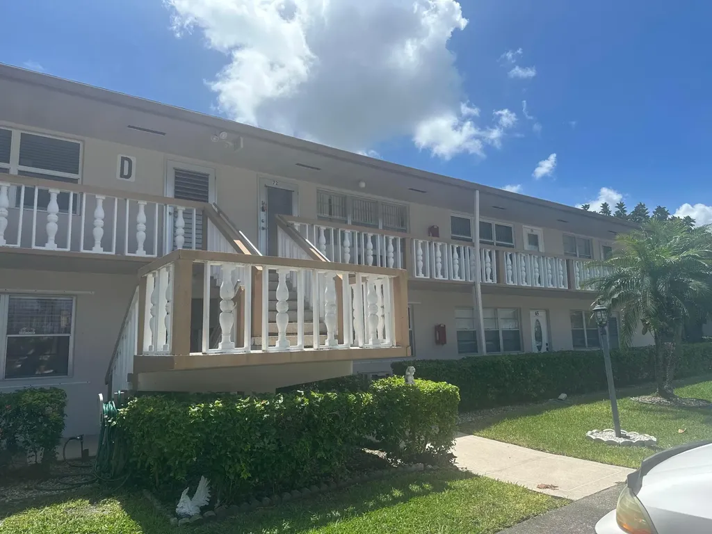 72 Northampton D West Palm Beach FL 33417