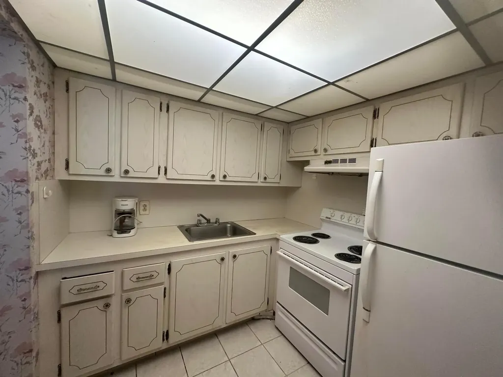 72 Northampton D West Palm Beach FL 33417