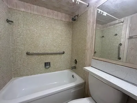 72 Northampton D West Palm Beach FL 33417