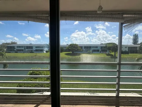 72 Northampton D West Palm Beach FL 33417