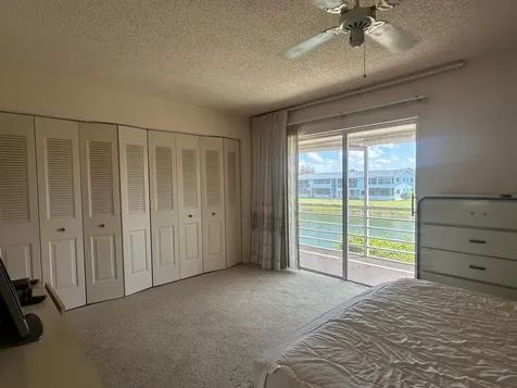 72 Northampton D West Palm Beach FL 33417