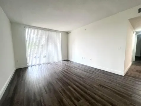 18335 NW 68 Avenue Hialeah FL 33015