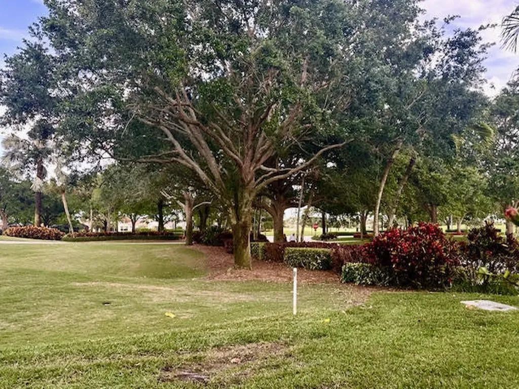 7449 Glendevon Lane Delray Beach FL 33446