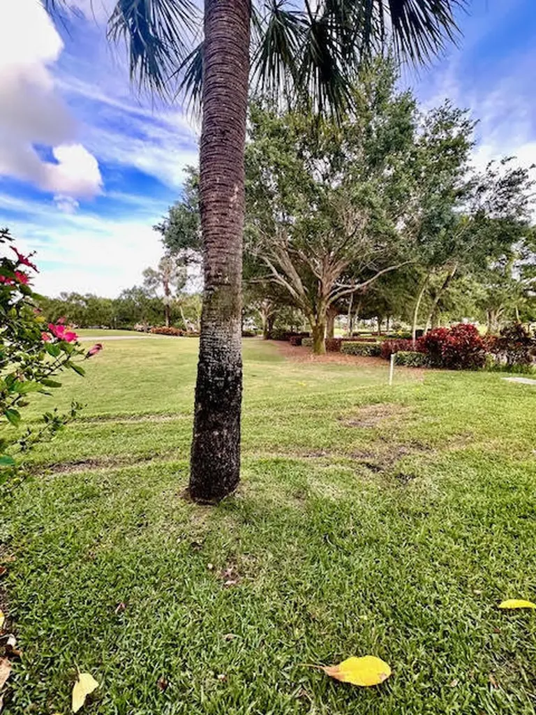 7449 Glendevon Lane Delray Beach FL 33446