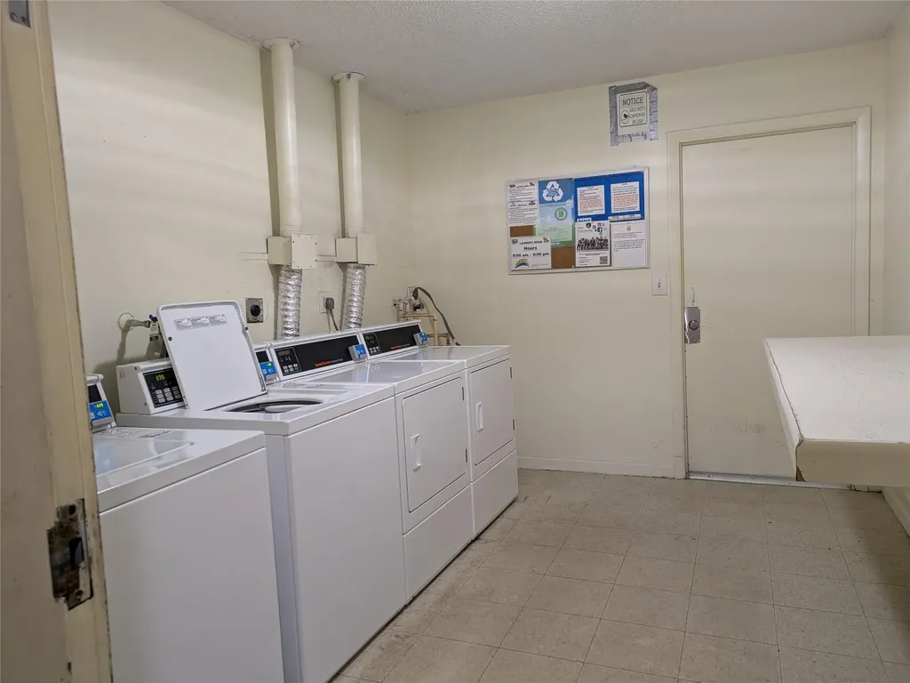 4138 NW 88th Avenue Coral Springs FL 33065