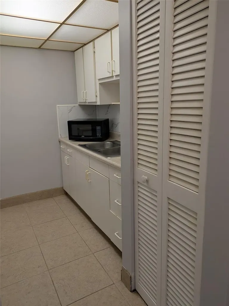 4138 NW 88th Avenue Coral Springs FL 33065