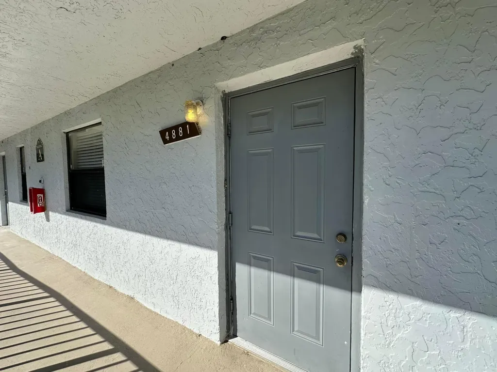 4881 Arjaro Drive West Palm Beach FL 33407