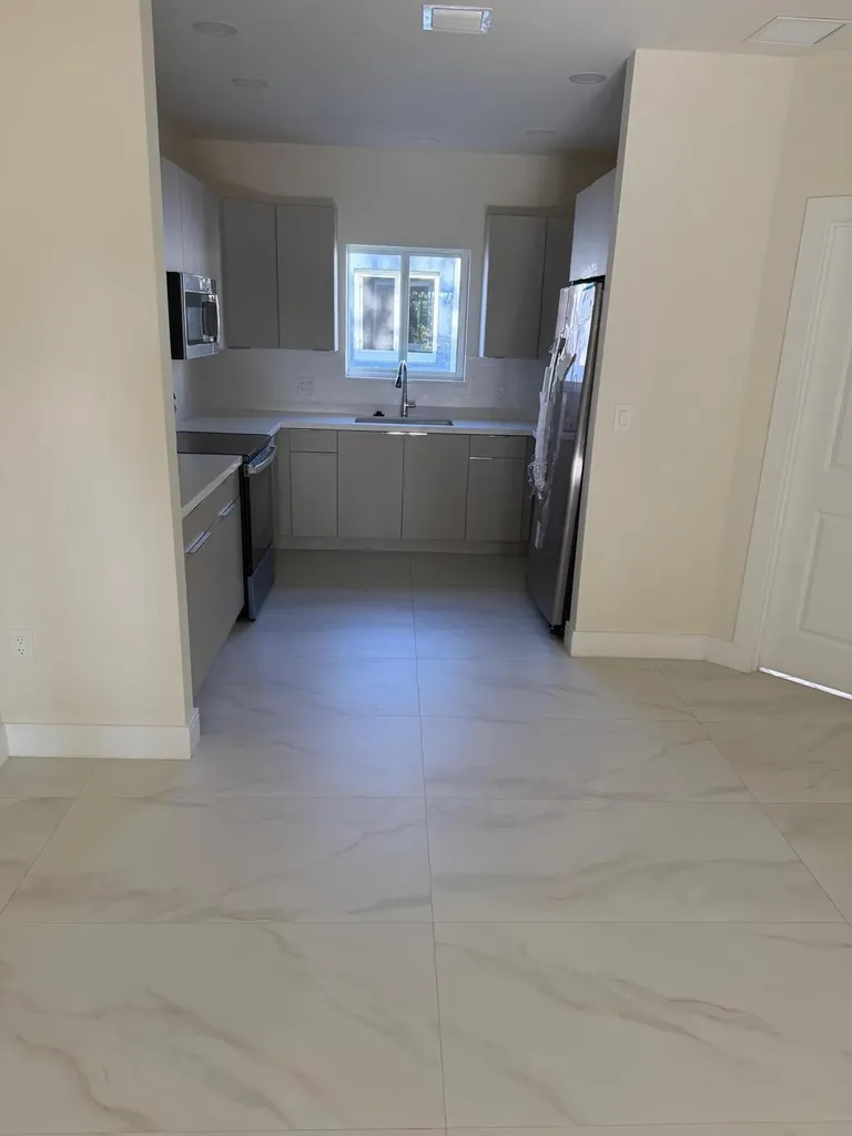 2999 NW 9th Street Fort Lauderdale FL 33311