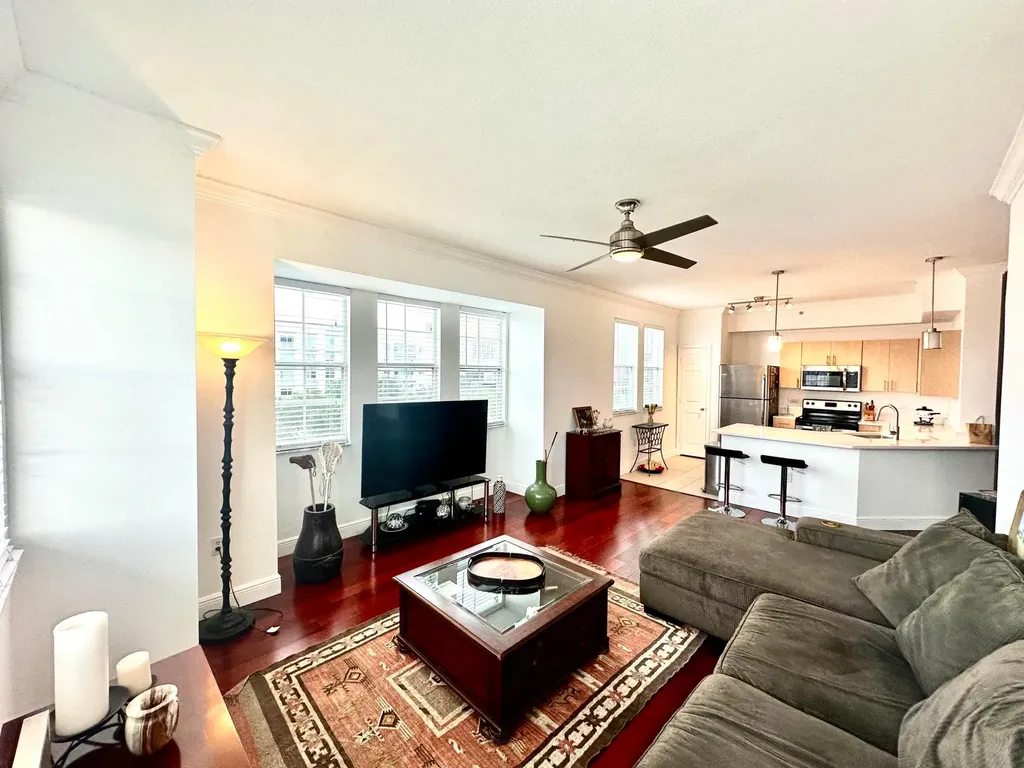 533 NE 3rd Avenue Fort Lauderdale FL 33301