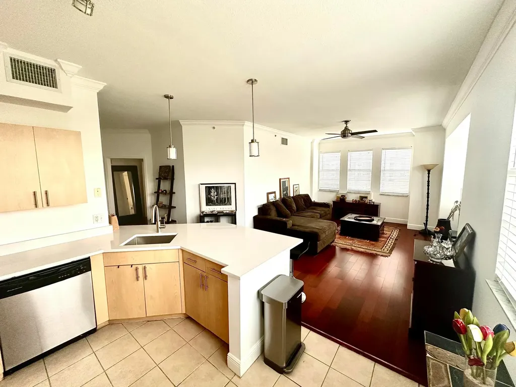 533 NE 3rd Avenue Fort Lauderdale FL 33301