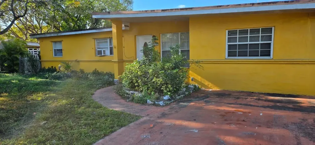 112 Newton Road West Park FL 33023
