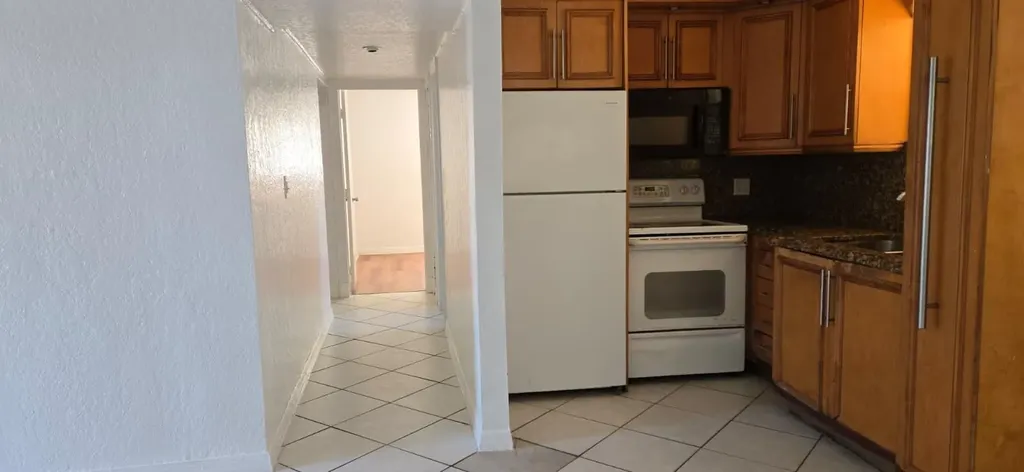 112 Newton Road West Park FL 33023