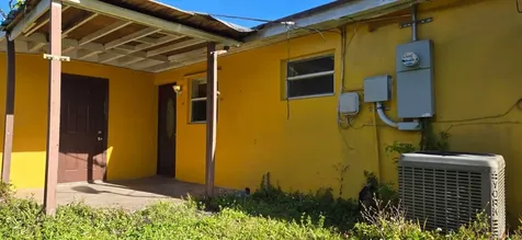 112 Newton Road West Park FL 33023