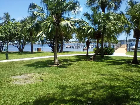 825 Center Street Jupiter FL 33458