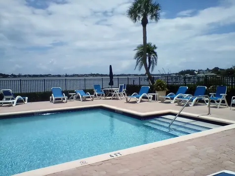 825 Center Street Jupiter FL 33458