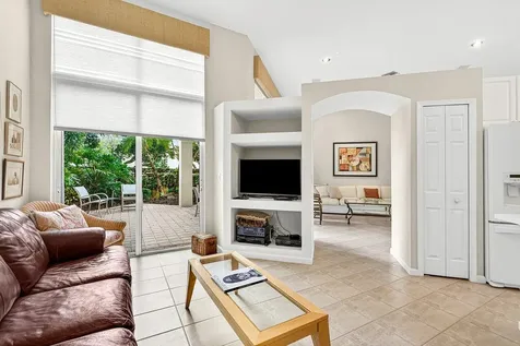201 Sunset Bay Court Palm Beach Gardens FL 33418