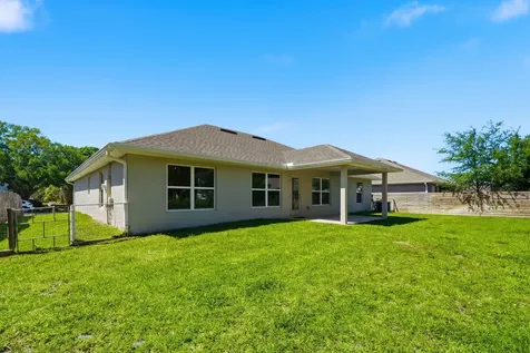 885 Clearmont Street Sebastian FL 32958