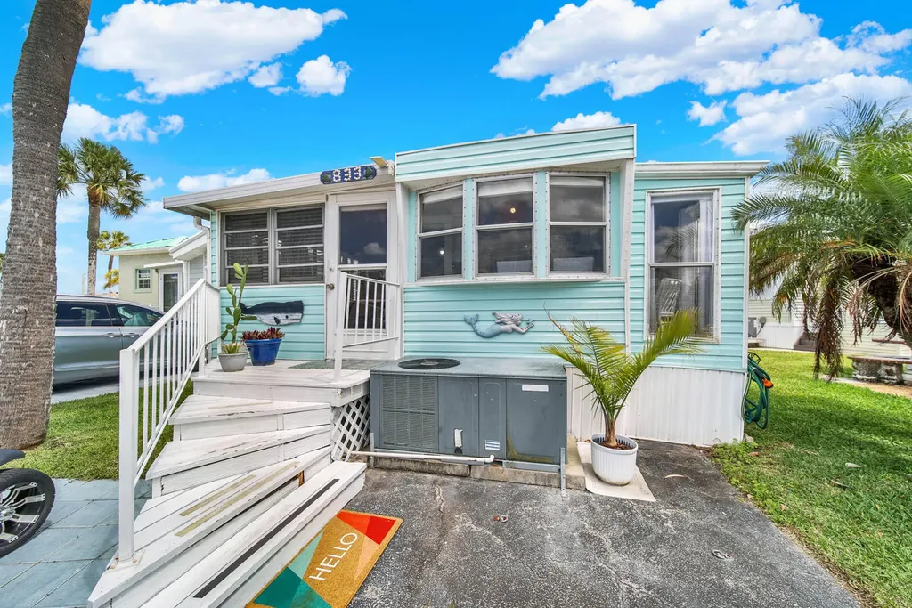 833 Nettles Boulevard Jensen Beach FL 34957