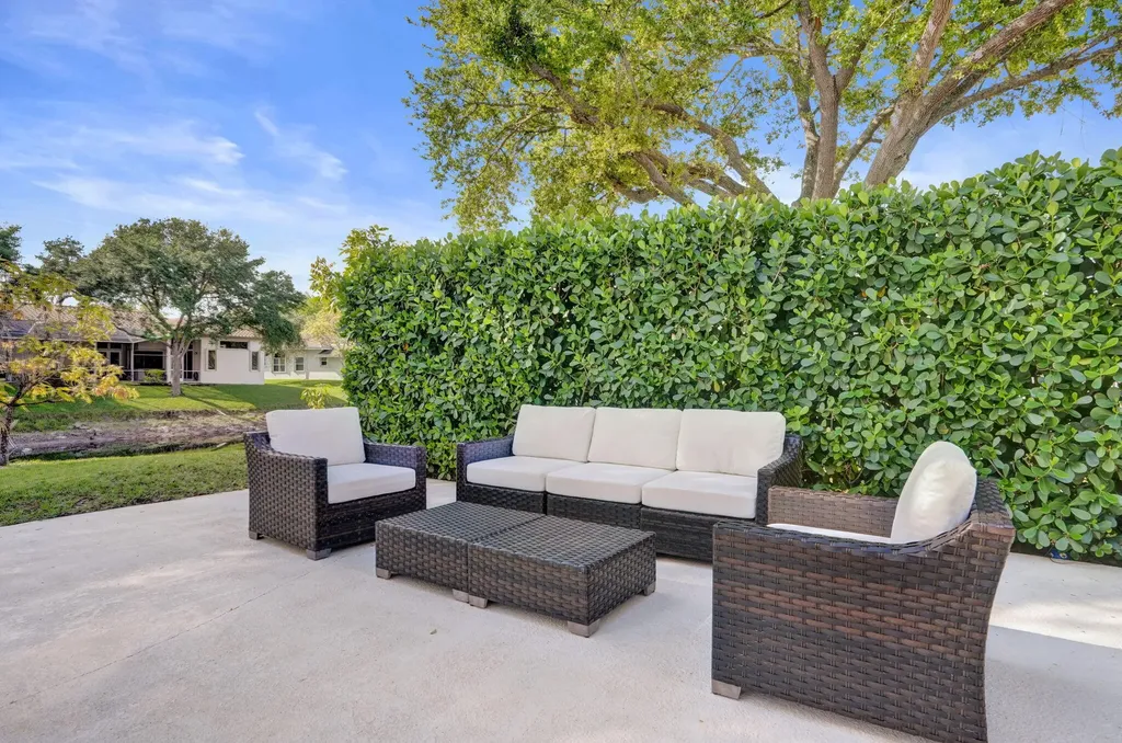 6820 NW 73rd Street Parkland FL 33067