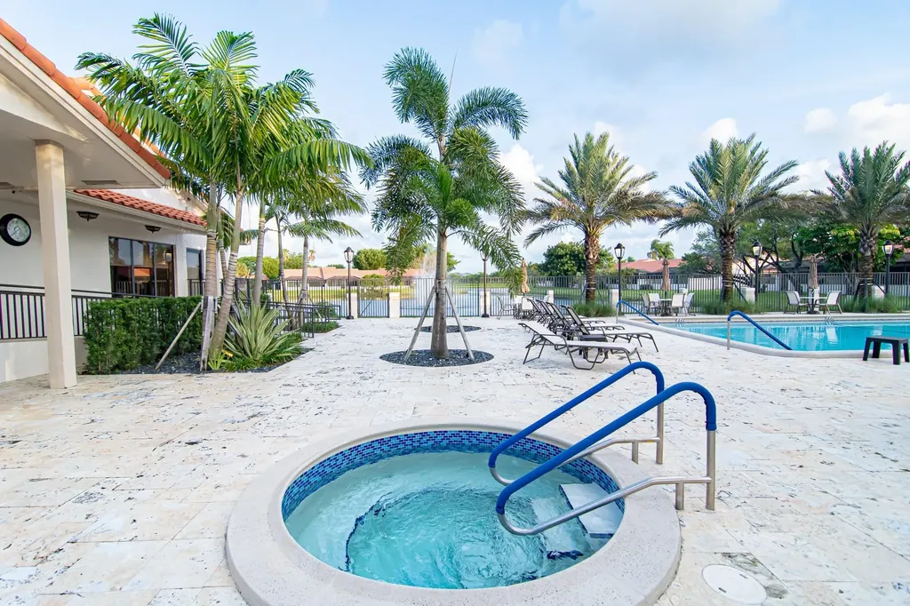 8410 Brussels Way Boca Raton FL 33434