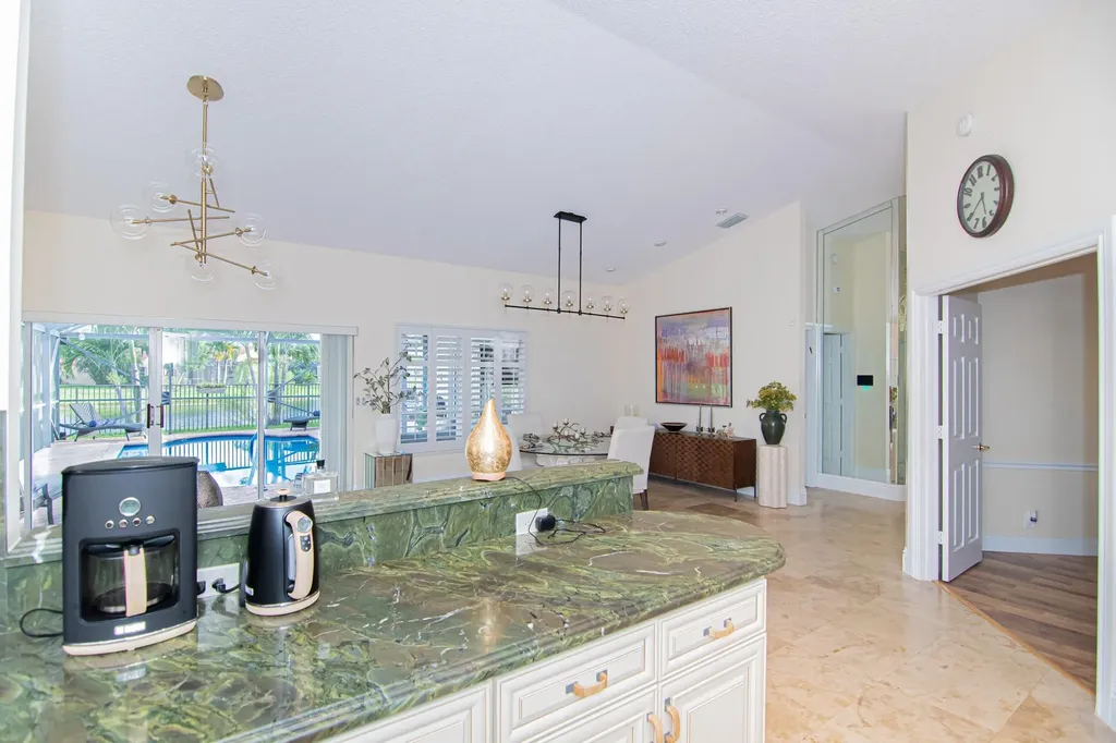 8410 Brussels Way Boca Raton FL 33434
