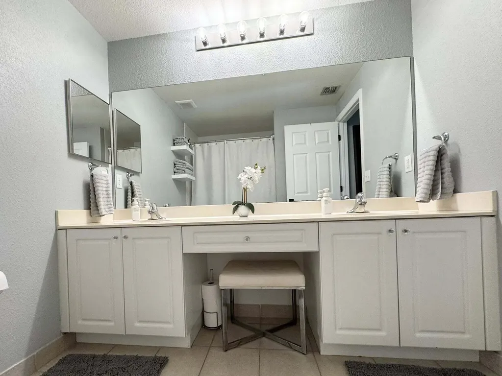 2808 Amalei Drive Palm Beach Gardens FL 33410