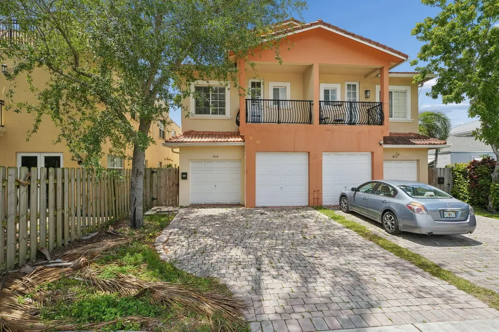 819 SW 7th Avenue Fort Lauderdale FL 33315