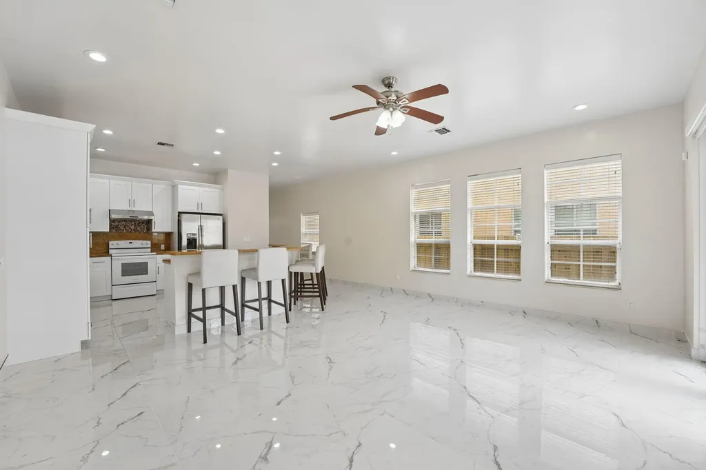 819 SW 7th Avenue Fort Lauderdale FL 33315