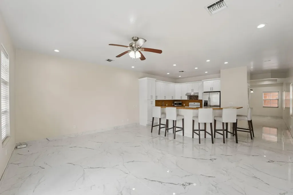 819 SW 7th Avenue Fort Lauderdale FL 33315