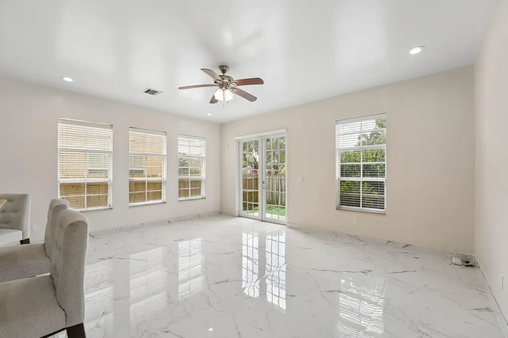 819 SW 7th Avenue Fort Lauderdale FL 33315