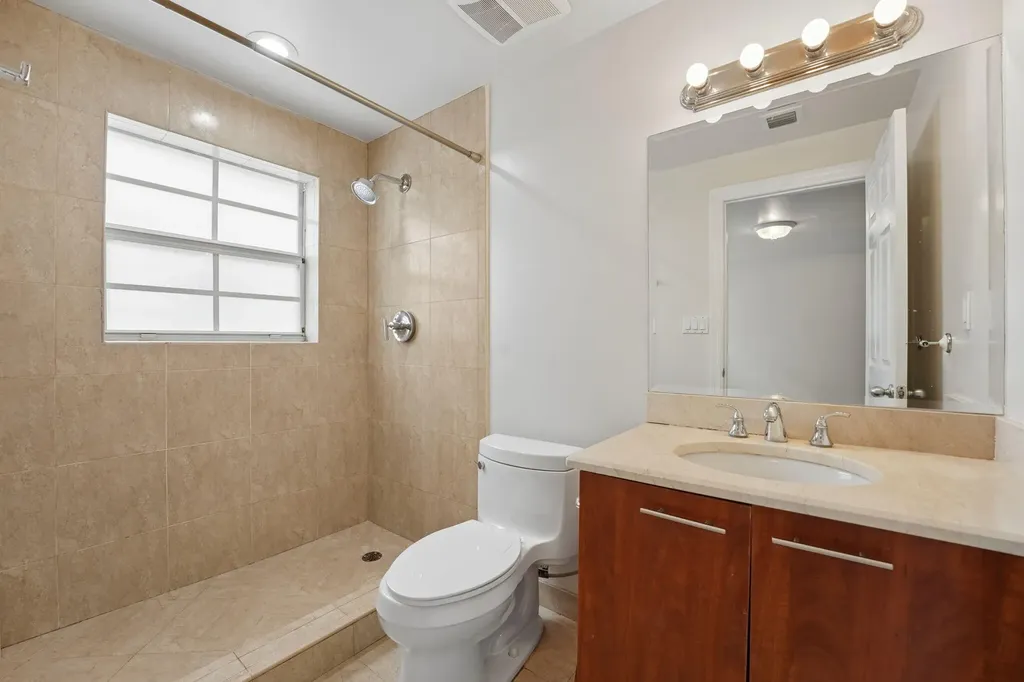 819 SW 7th Avenue Fort Lauderdale FL 33315